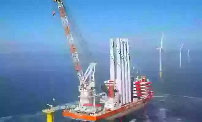 Movies recharge Wind Farm Crews